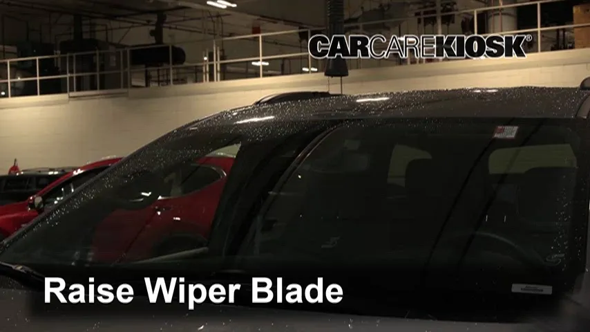2021 Chrysler Pacifica Hybrid Touring 3.6L V6 PHEV Windshield Wiper Blade (Front) Replace Wiper Blades
